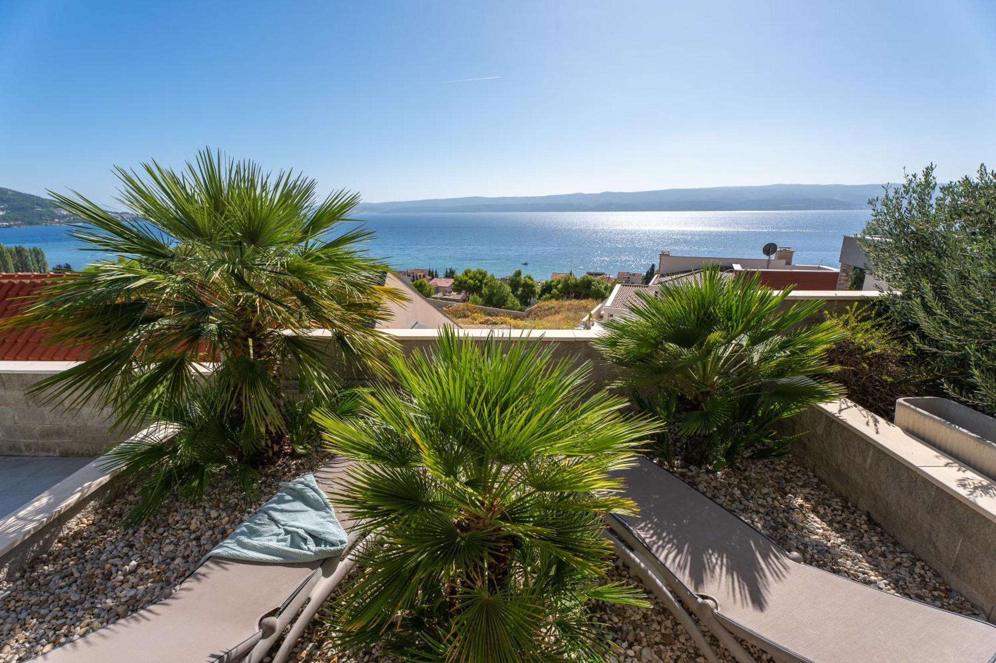Villa Allegra With 32Msq Heated Pool, 300M Far From Sandy Beaches, Open Sea View Omiš Kültér fotó